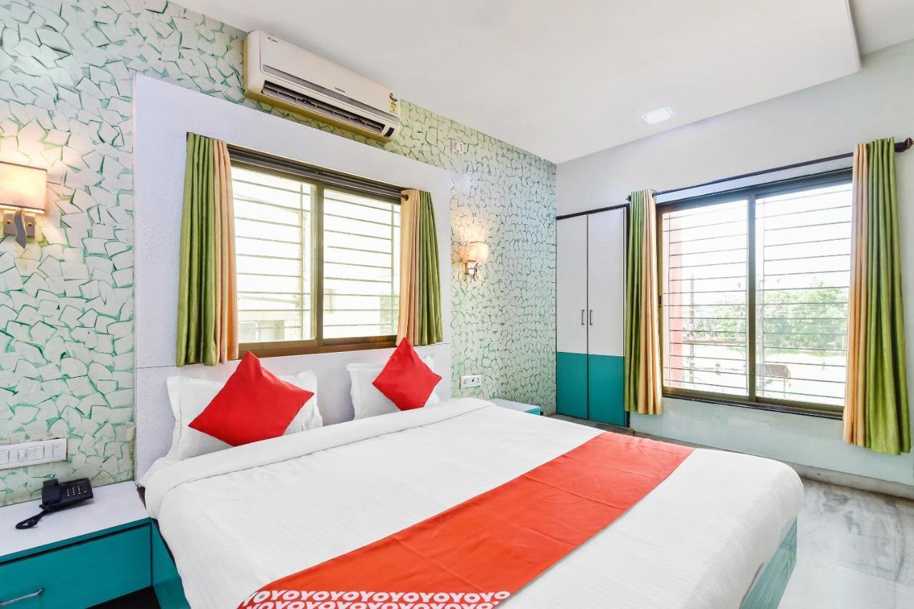 Oyo 61308 Hotel Rw International Hingoli Exterior foto